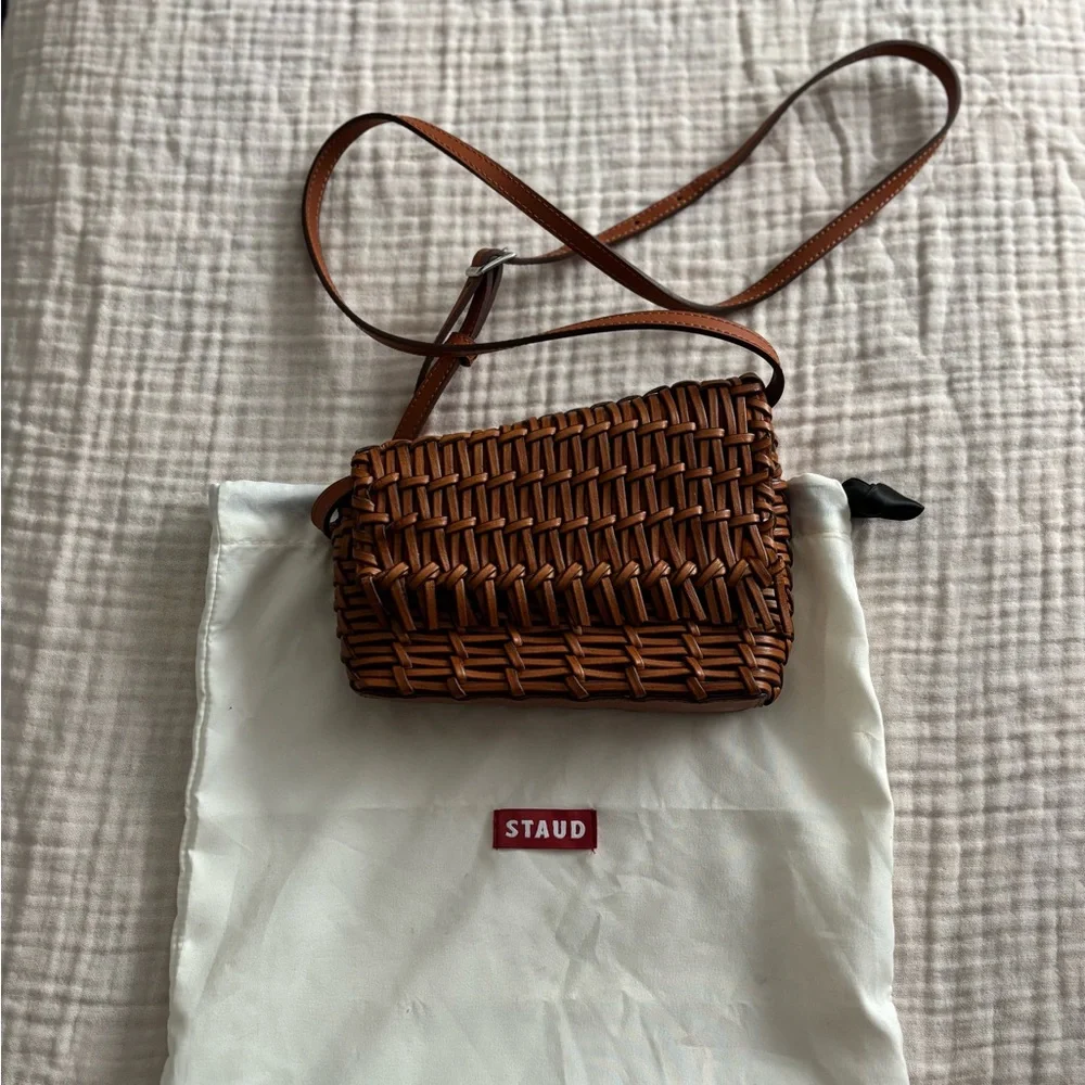 STAUD Acute Brown Woven Bag - Picture 1 of 4